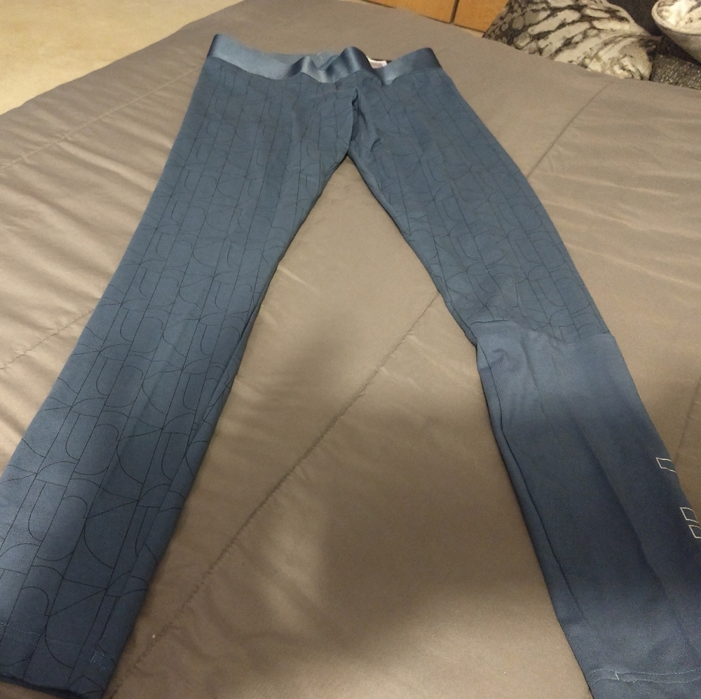 NWT.. Adidas leggings